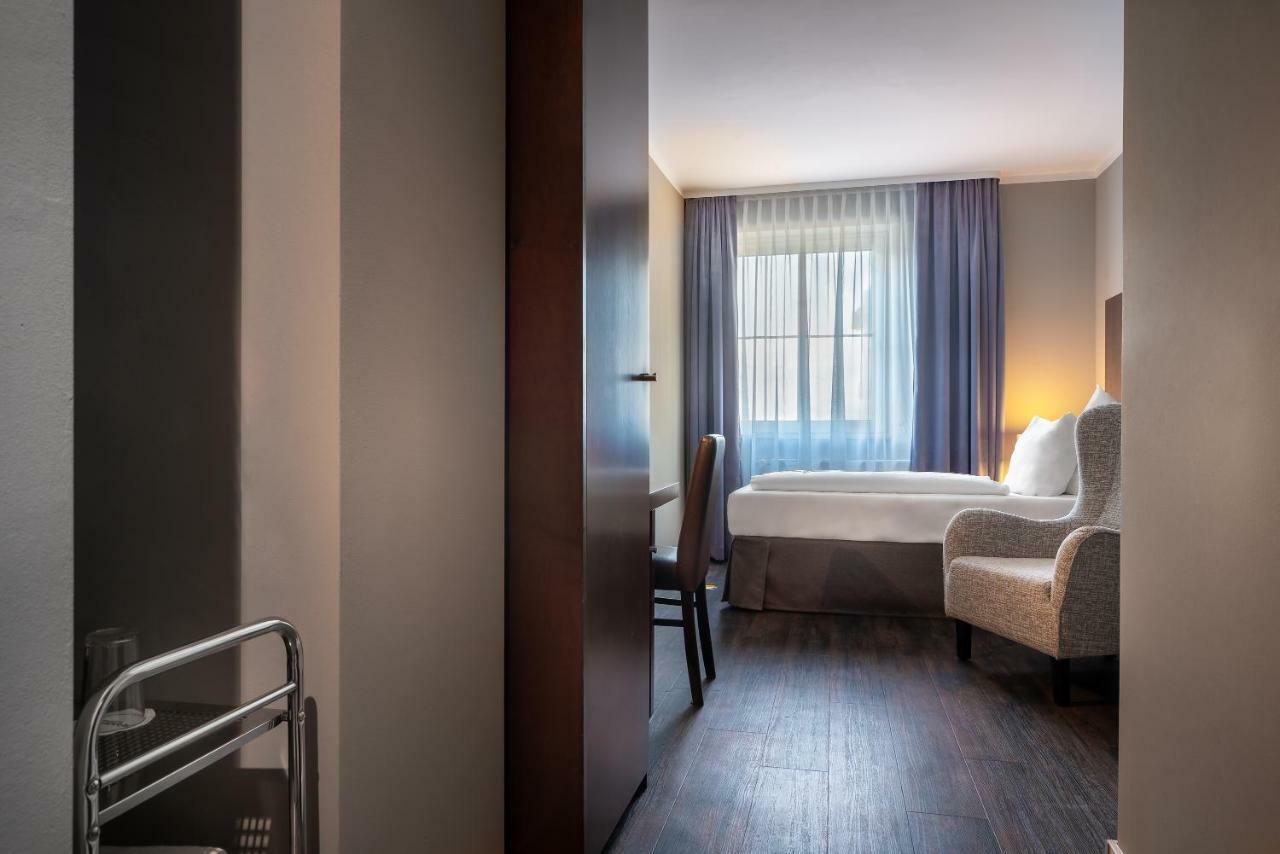 Best Western Hotel Goldenes Rad Friedrichshafen Exterior photo