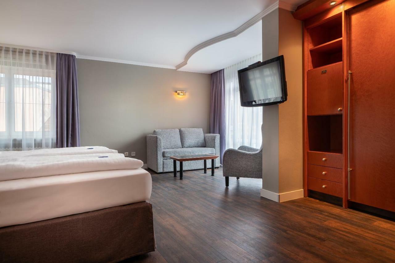 Best Western Hotel Goldenes Rad Friedrichshafen Exterior photo