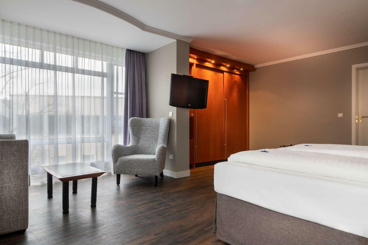 Best Western Hotel Goldenes Rad Friedrichshafen Exterior photo