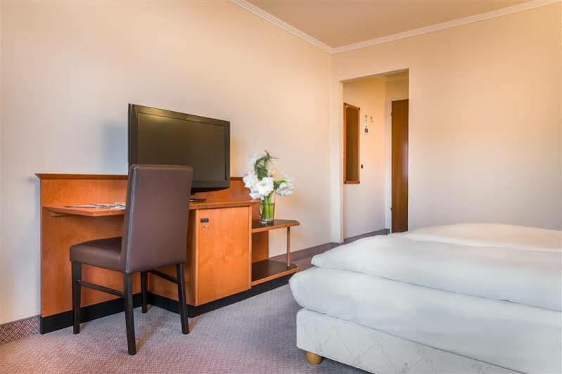 Best Western Hotel Goldenes Rad Friedrichshafen Exterior photo